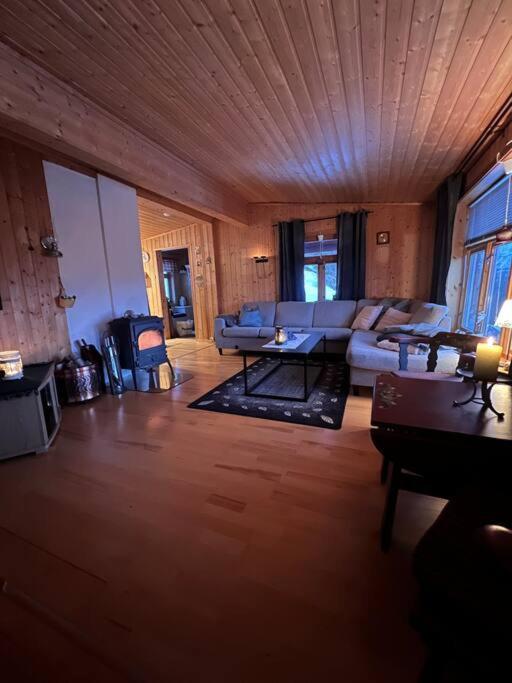Cozy And Spacious Cabin Svensby Bagian luar foto