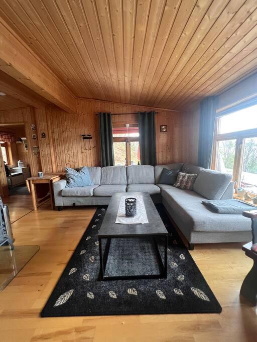 Cozy And Spacious Cabin Svensby Bagian luar foto